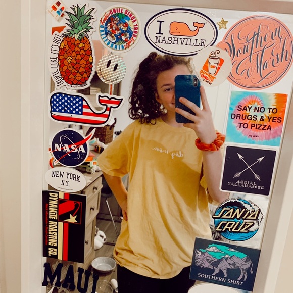 Sold!!Dog Mom Tee - Picture 2 of 2